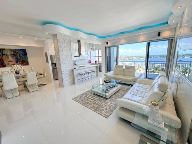 4 of 55 - 18041 Biscayne Boulevard #ph01, Aventura, FL