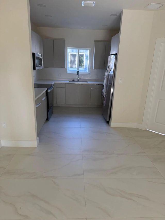 5 of 12 - 2999 Nw 9th Street, Fort Lauderdale, FL