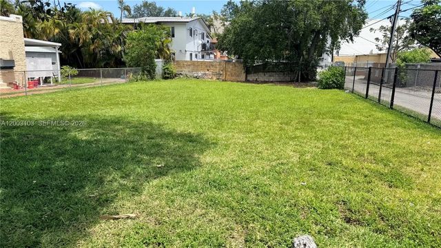 3 of 6 - 33 Nw 21st Avenue, Miami, FL