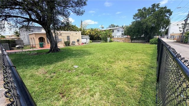 4 of 6 - 33 Nw 21st Avenue, Miami, FL