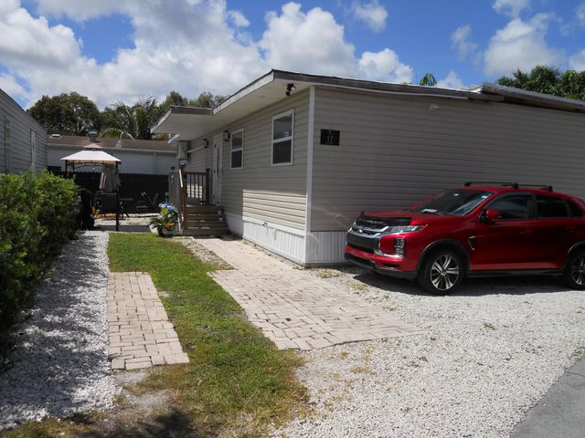 2 of 25 - 4633 Sw 73rd Avenue #17, Davie, FL