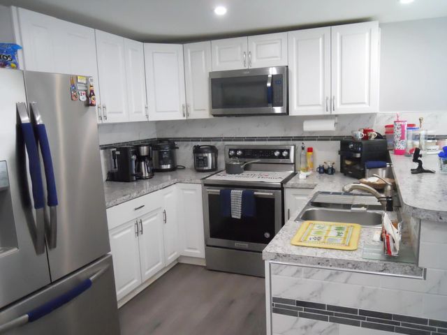 5 of 25 - 4633 Sw 73rd Avenue #17, Davie, FL