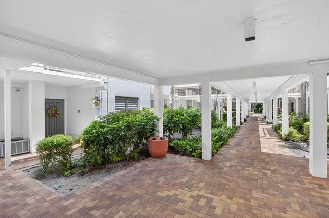 3 of 50 - 900 Greensward Lane #110-g, Delray Beach, FL