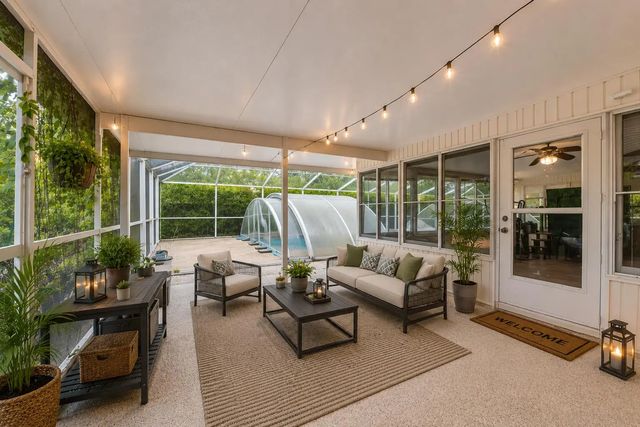 5 of 37 - 320 Scarlet Bugler Lane S, Jacksonville, FL