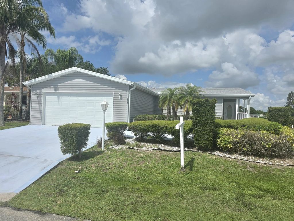 8027 9th Hole Drive, Port St. Lucie