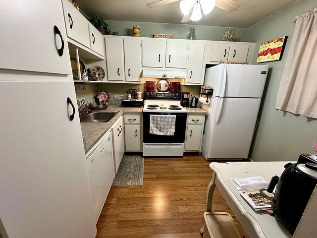5 of 24 - 4311 Crystal Lake Drive #407, Deerfield Beach, FL