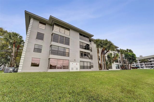 3 of 22 - 1530 Whitehall Drive #302, Davie, FL