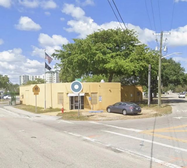 243 S Dixie Hwy Highway W, Pompano Beach