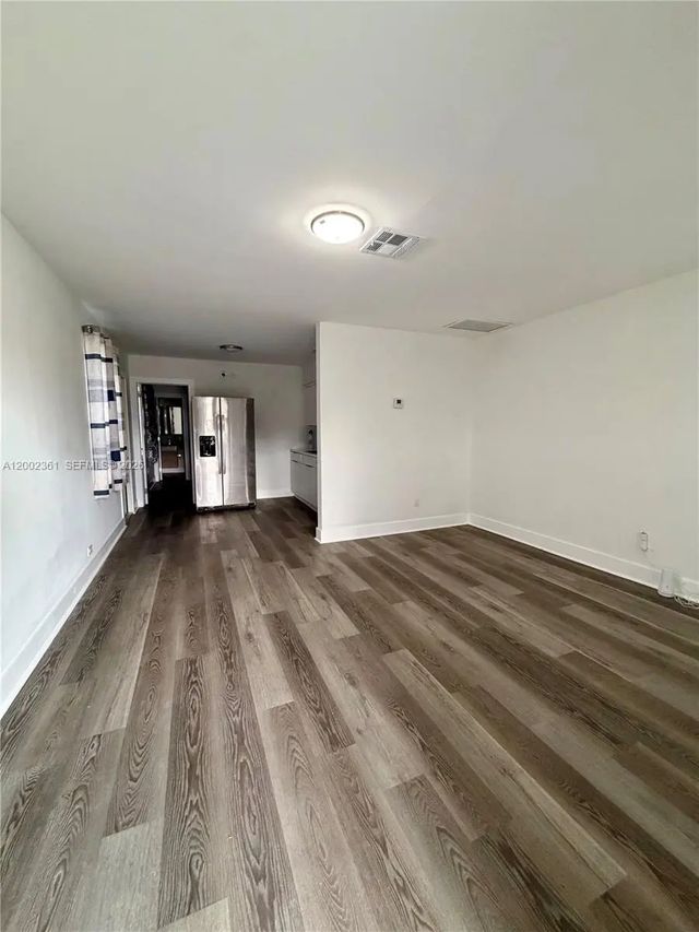 5 of 11 - 706 S F Street, Lake Worth, FL