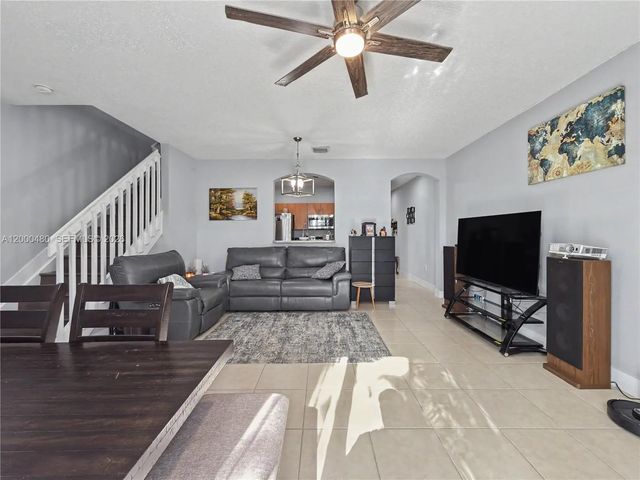 5 of 22 - 1033 Ne 42nd Place, Homestead, FL