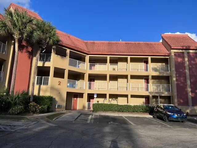 6337 Parc Corniche Dr Drive #2111, Orlando
