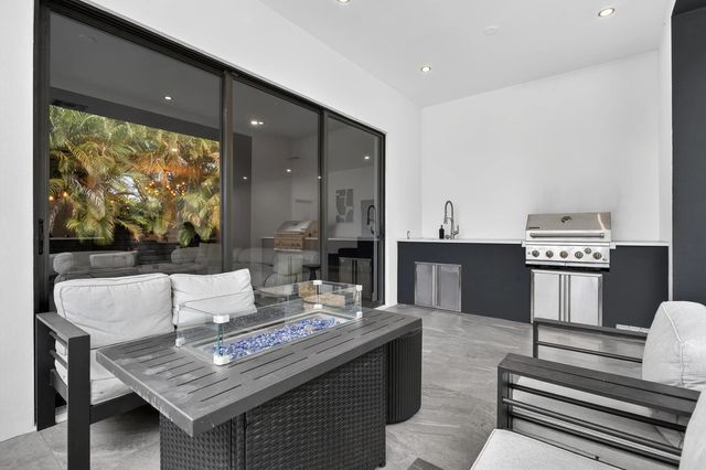 5 of 45 - 913 Ne 15th Street, Fort Lauderdale, FL