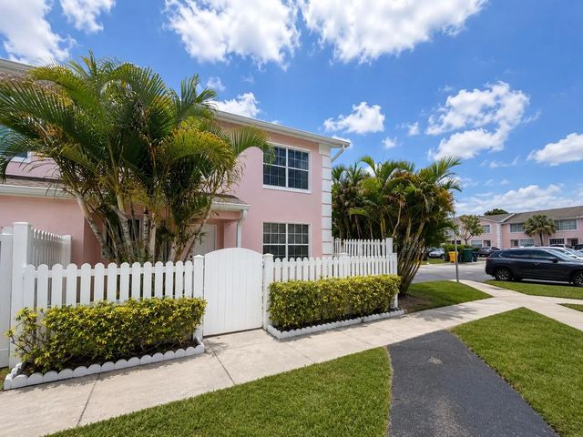 217 Foxtail Drive #h, Greenacres