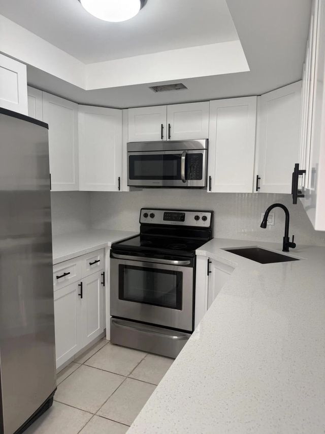 3 of 13 - 217 Foxtail Drive #h, Greenacres, FL