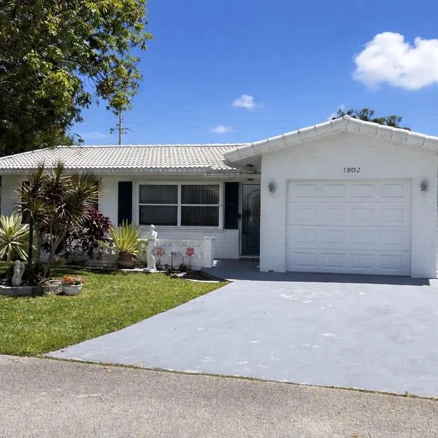 2 of 23 - 1902 Sw 22nd Avenue, Boynton Beach, FL