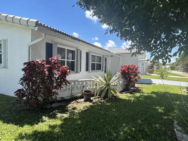 3 of 23 - 1902 Sw 22nd Avenue, Boynton Beach, FL