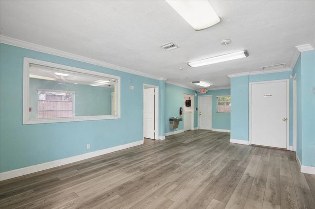 3 of 17 - 411 E Commercial Boulevard, Oakland Park, FL