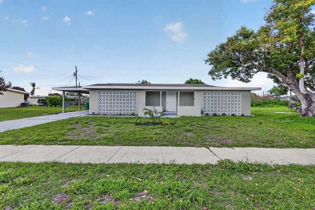 157 Se Calmoso Drive, Port St. Lucie