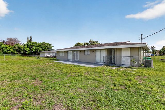 3 of 18 - 157 Se Calmoso Drive, Port St. Lucie, FL