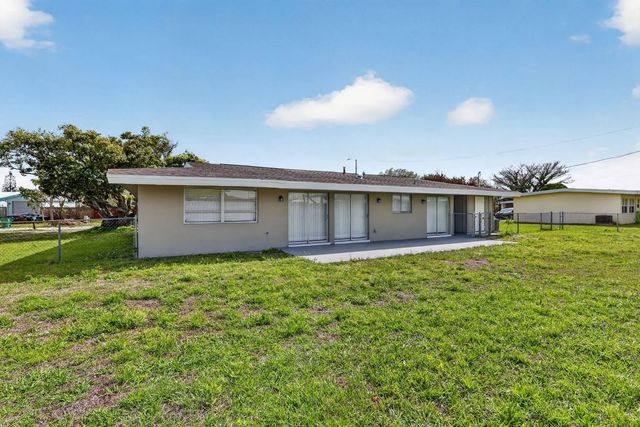 4 of 18 - 157 Se Calmoso Drive, Port St. Lucie, FL