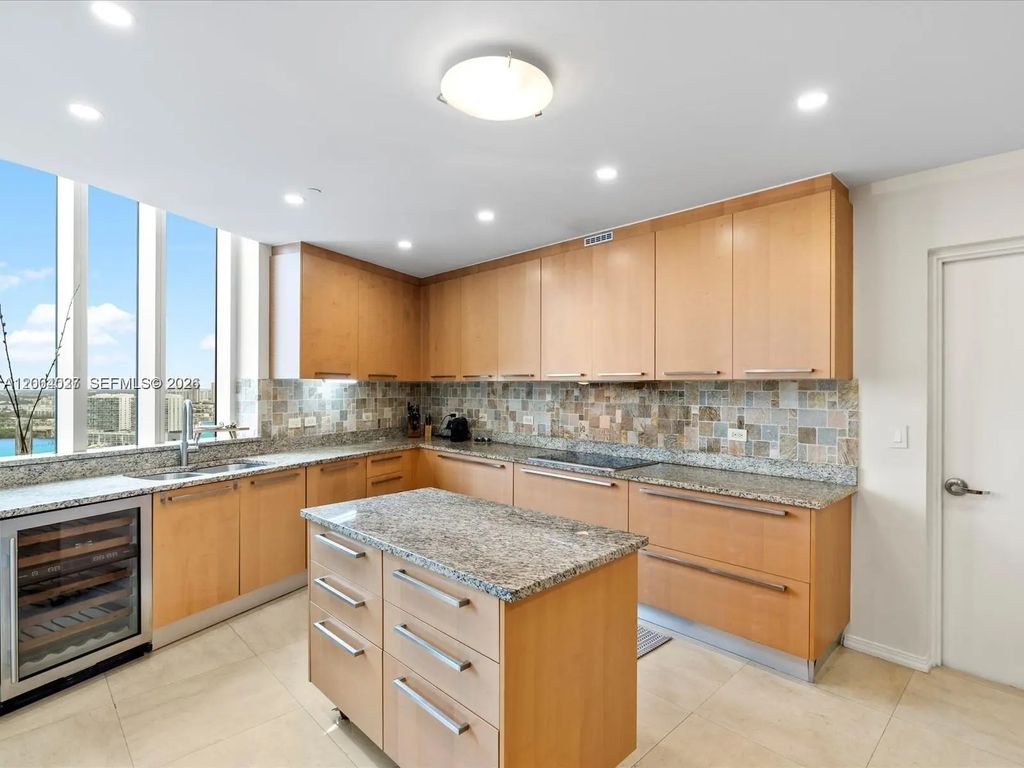 16001 Collins Avenue #406, Sunny Isles Beach