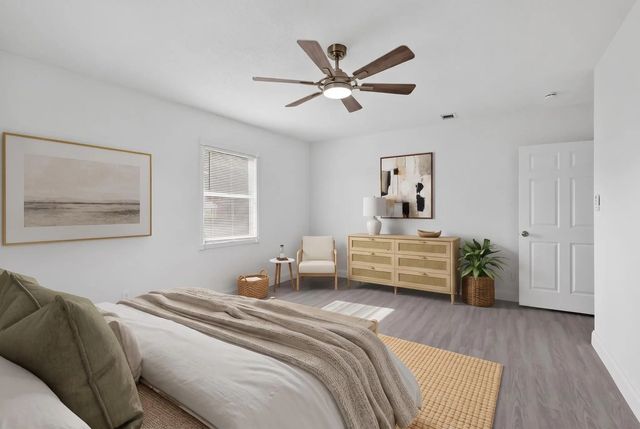4 of 28 - 124 Se Eyerly Avenue, Port St. Lucie, FL