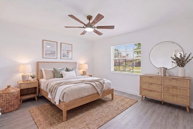 5 of 28 - 124 Se Eyerly Avenue, Port St. Lucie, FL