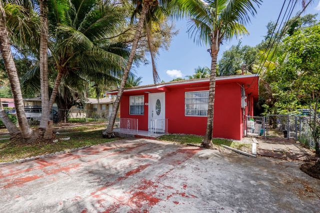 5 of 37 - 426 Ne 166th Street #2, North Miami Beach, FL