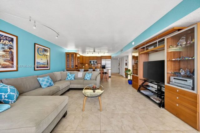 2 of 20 - 6423 Collins Avenue #1204, Miami Beach, FL