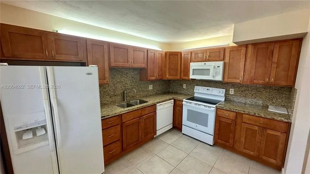 2 of 17 - 16210 Laurel Drive #203, Weston, FL