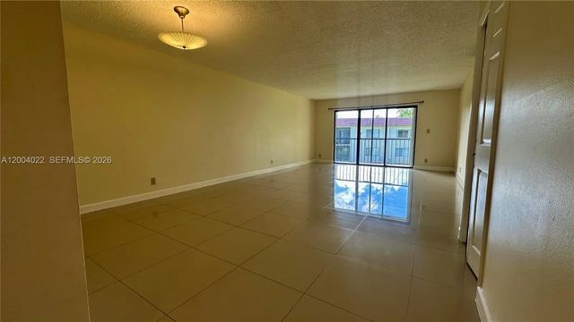 5 of 17 - 16210 Laurel Drive #203, Weston, FL