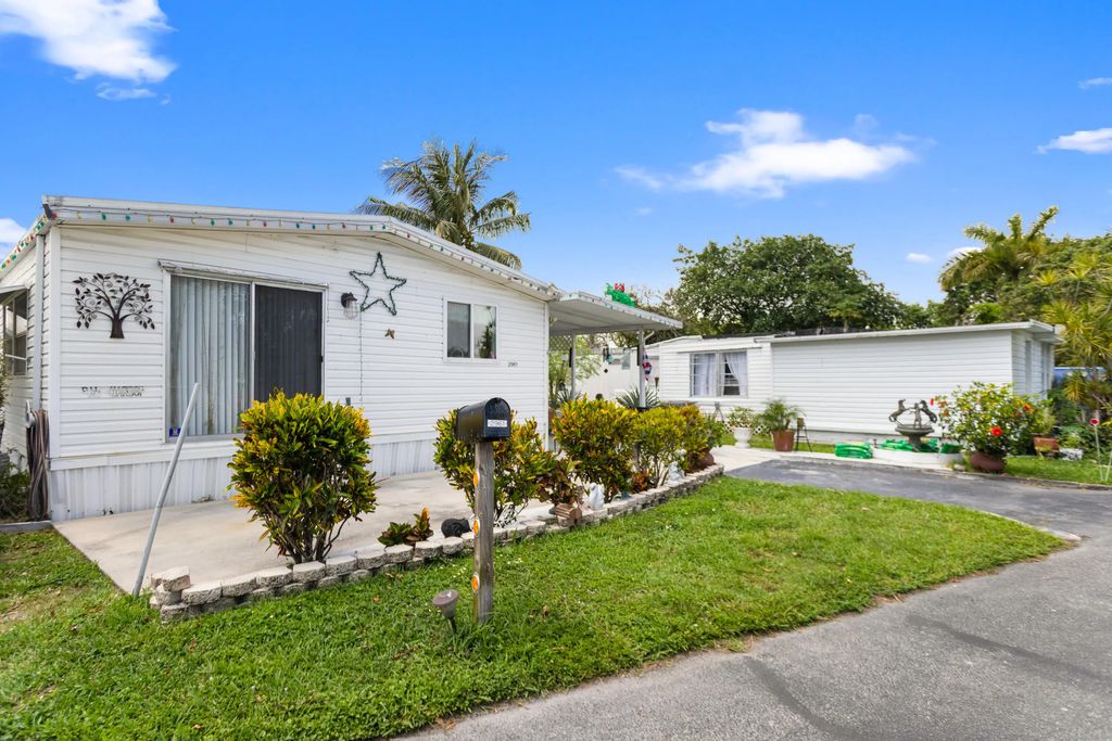2961 Sw 52nd Terrace, Davie