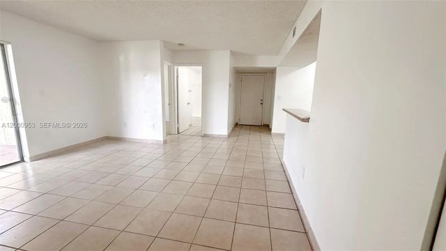 5 of 19 - 9491 S Palm Circle S #103, Pembroke Pines, FL