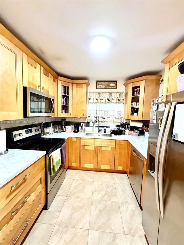 3 of 10 - 1818 Rodman Street #3a, Hollywood, FL