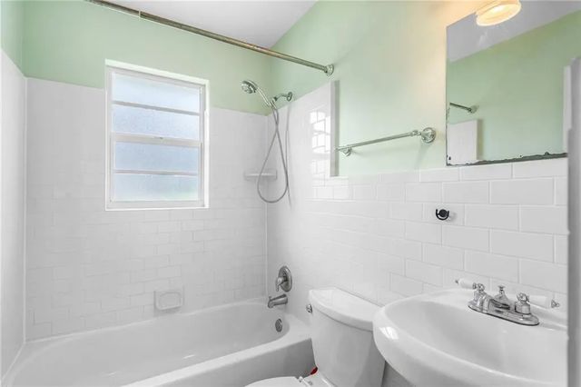 5 of 12 - 919 Turtle Cove Lane, Vero Beach, FL