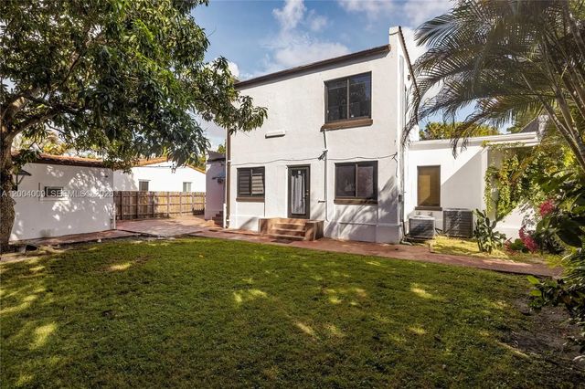 4 of 20 - 2152 Sw 10th Street, Miami, FL