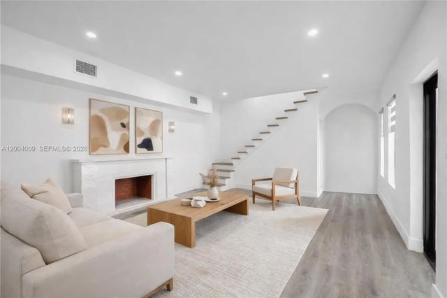5 of 20 - 2152 Sw 10th Street, Miami, FL