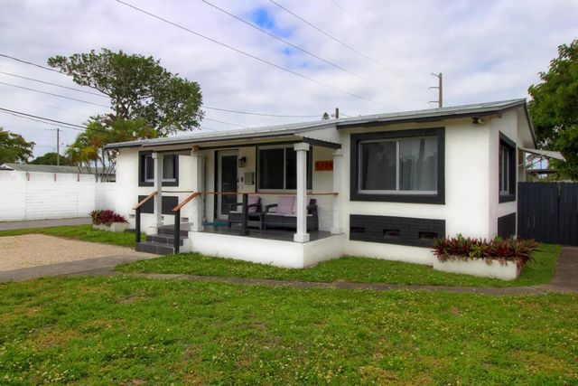 3 of 32 - 1324 N 24th Avenue, Hollywood, FL