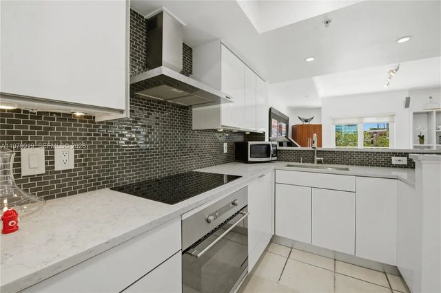 3 of 15 - 120 Jefferson Avenue #12022, Miami Beach, FL