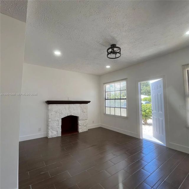 4 of 22 - 8 S C Street, Lake Worth, FL