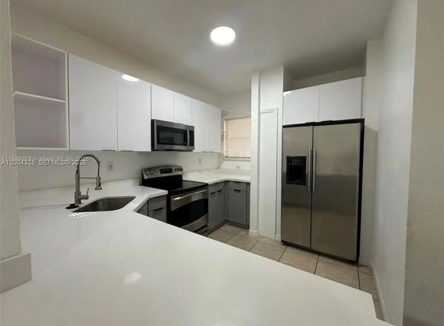 4 of 16 - 941 Sw 6th Place, Florida City, FL