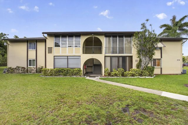 3 of 43 - 315 Pine Ridge Circle #d-1, Greenacres, FL