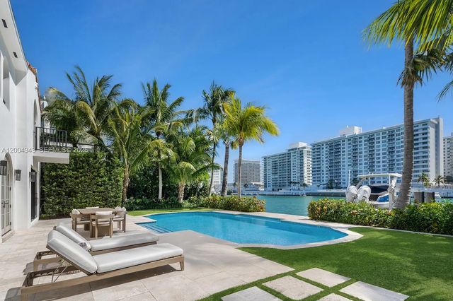 4 of 27 - 5763 Pine Tree Drive, Miami Beach, FL