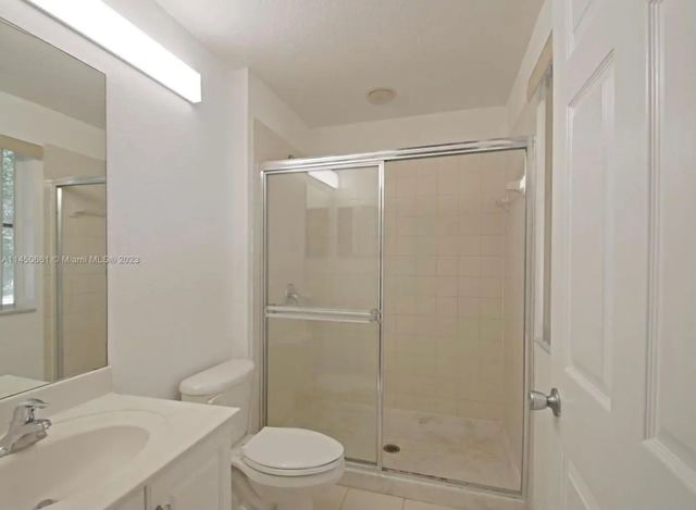 4 of 12 - 6030 Sw 19th Place, North Lauderdale, FL
