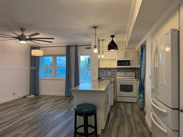 5 of 23 - 901 S Surf Road #407, Hollywood, FL