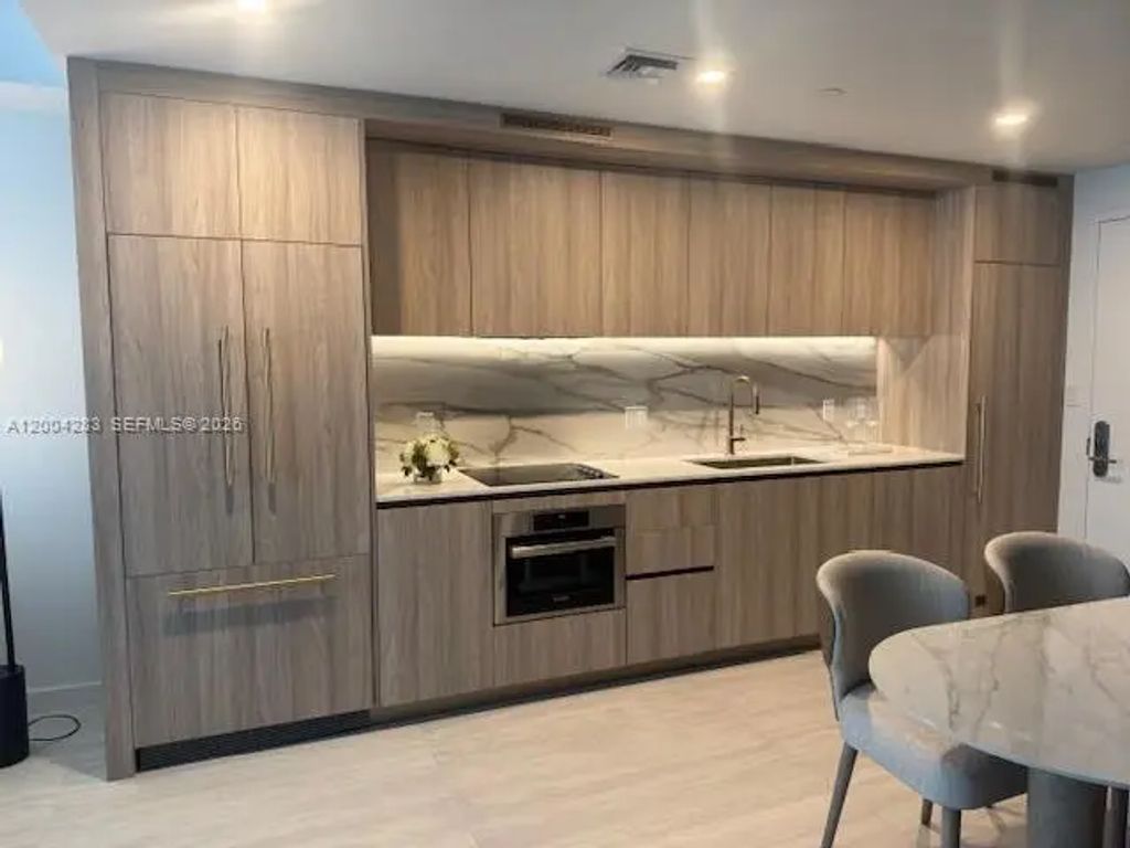 77 Se 5th Street #1508, Miami