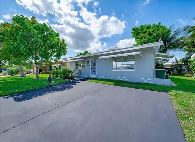 4 of 37 - 4401 Nw 47th Street, Tamarac, FL