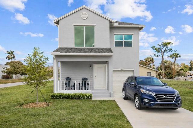2 of 17 - 2575 Se Bonita Street, Stuart, FL