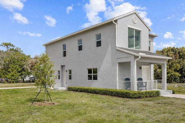 2 of 15 - 2585 Se Bonita Street, Stuart, FL