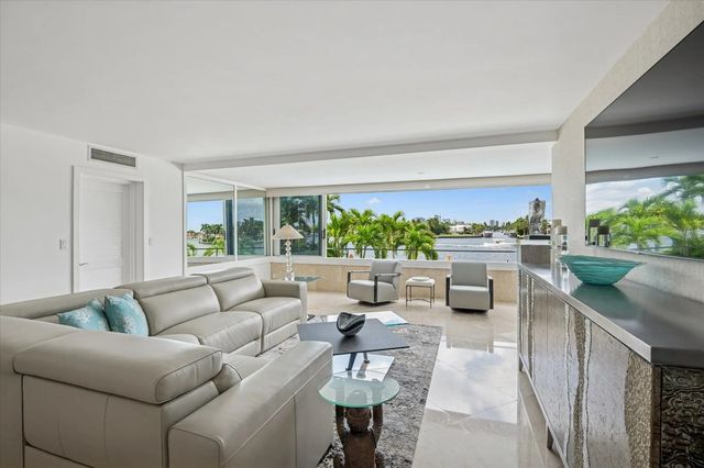 4 of 26 - 215 N Birch Road #a2, Fort Lauderdale, FL